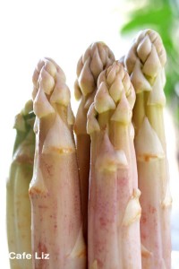 white asparagus spears