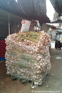 Ramle-garlic-heap